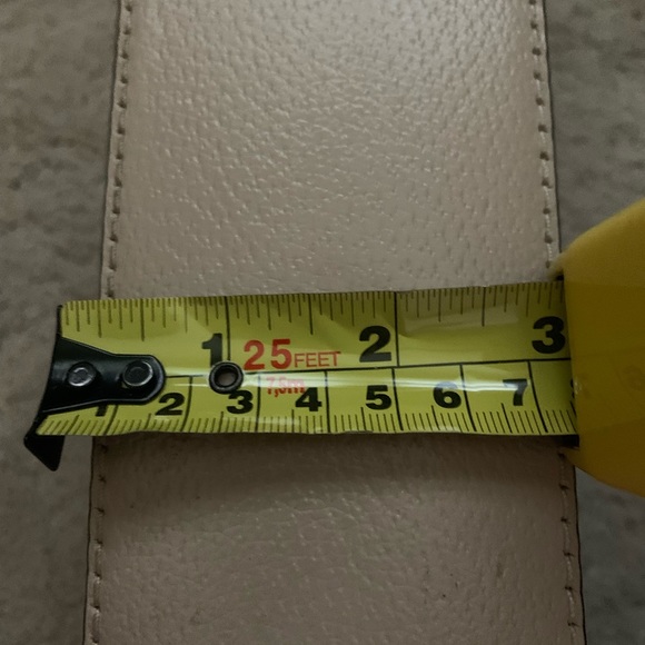 Reduced! Beautiful Kate Spade Crossbody - Picture 5 of 5